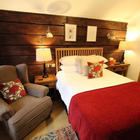 Boutique Garden Lodge @ The Larches Wolverhampton Exterior foto